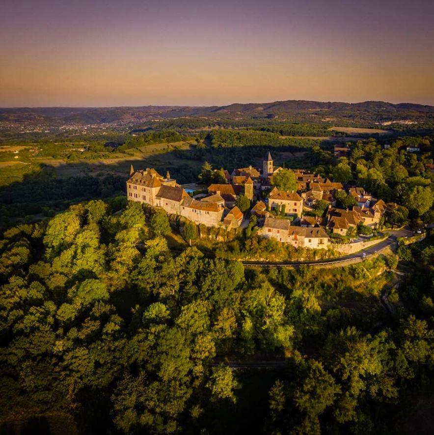Maison Pierre Loti, Gite Historique Et Spacieux En Vallee De La Dordogne Bretenoux Bagian luar foto